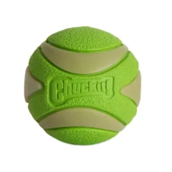 Chuckit! Max Glow Ultra Squeaker Bola com Brilho para cães