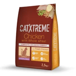 Pack 2,5 kg de ração Catxtreme para peru e frango + 20 L de areia aglomerante Nova Clean para gatos